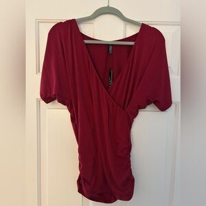 Made By Johnny women’s v neck short sleeve wrap front top, small, wine, NWT